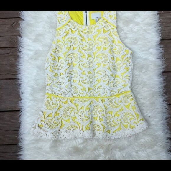EUC Anthropologie Greylin Yellow peplum lace top - Picture 4 of 5